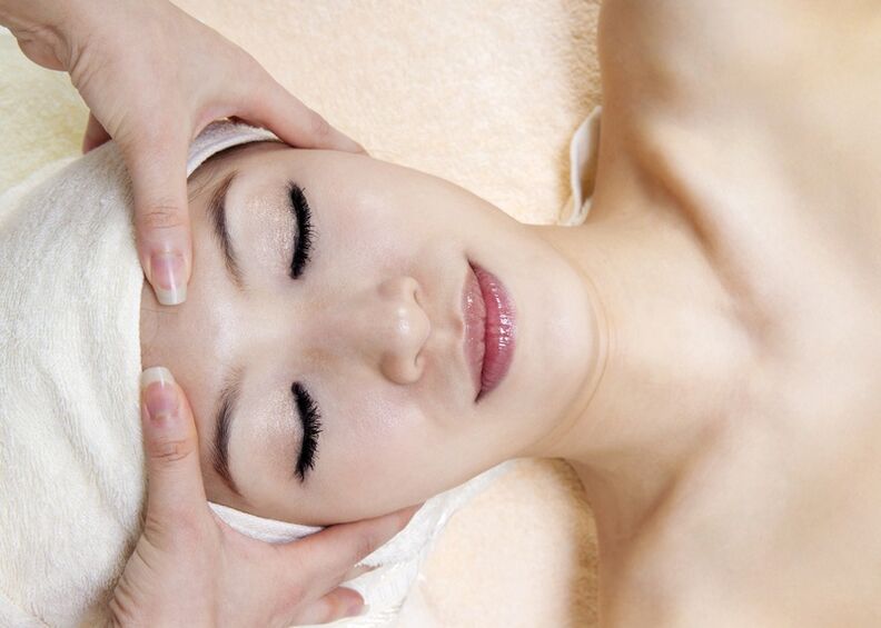 massagem para apertar e rejuvenescer a pele